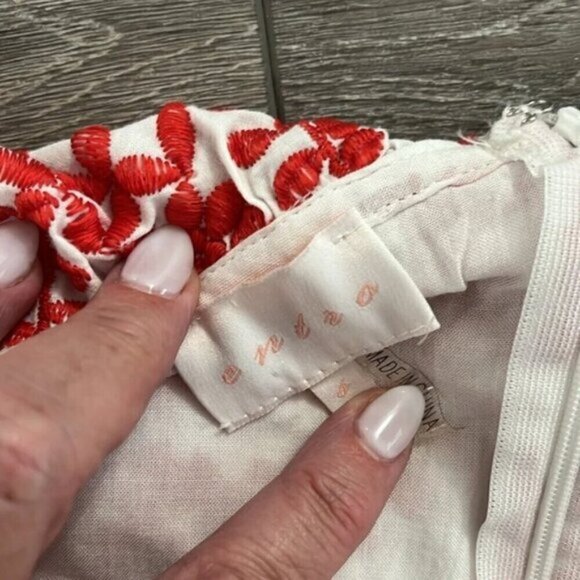 Entro Red Embroidered Off-Shoulder Romper size 4 - Picture 3 of 4